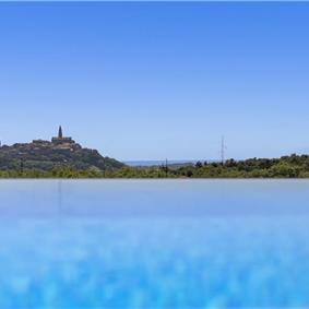 Luxury 4-Bedroom Villa with generous sized Infinity Pool near Buje, Istria. Sleeps 8